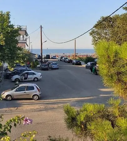 Apartment Irini To Let Neoi Poroi